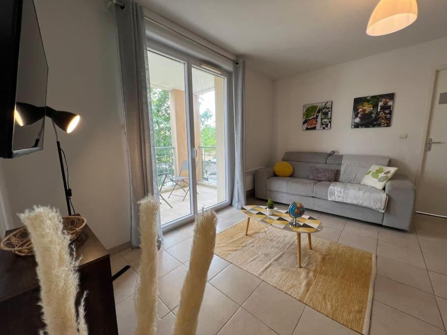 T2 Calme Et Paisible Parking Apartment Carcassonne Luaran gambar